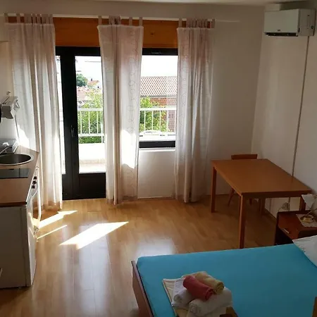 Adriatic Apartman *