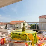 Adriatic Apartamento *